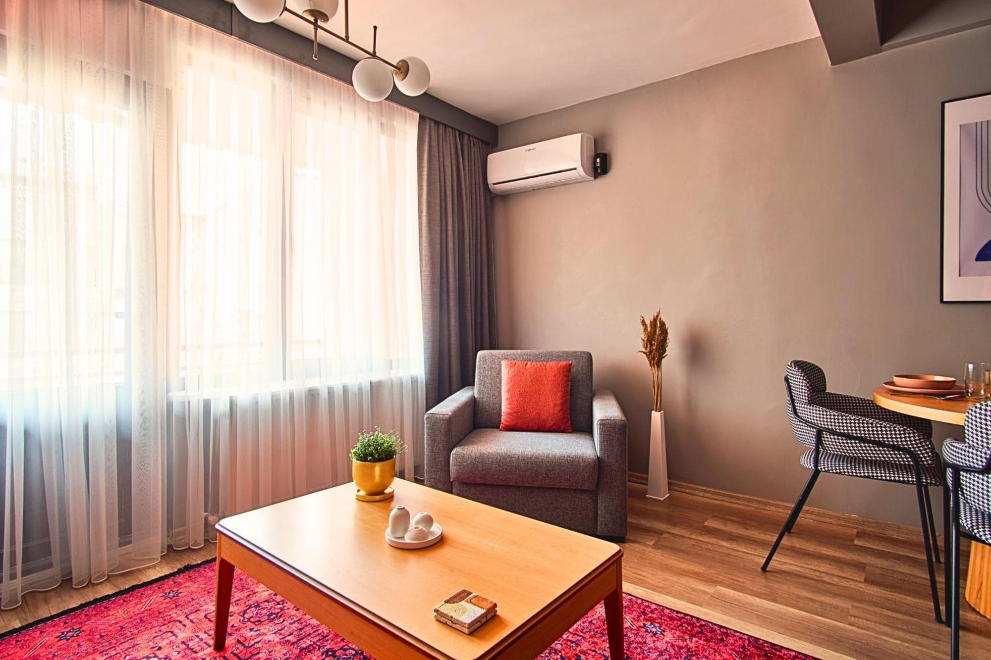 Taks-Inn Suites Истанбул Екстериор снимка