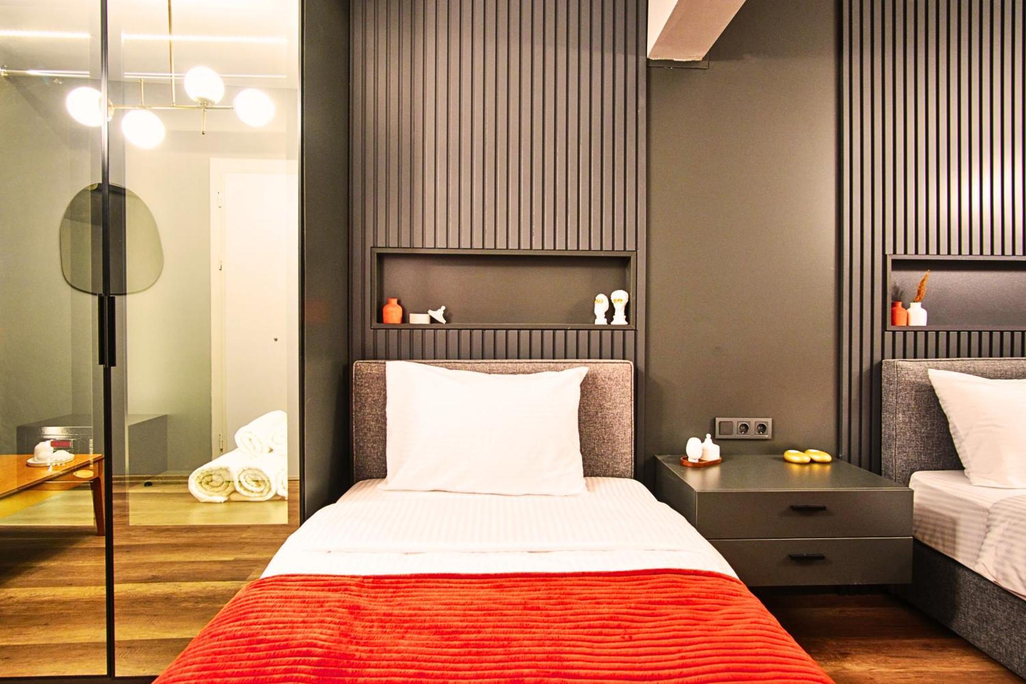 Taks-Inn Suites Истанбул Екстериор снимка
