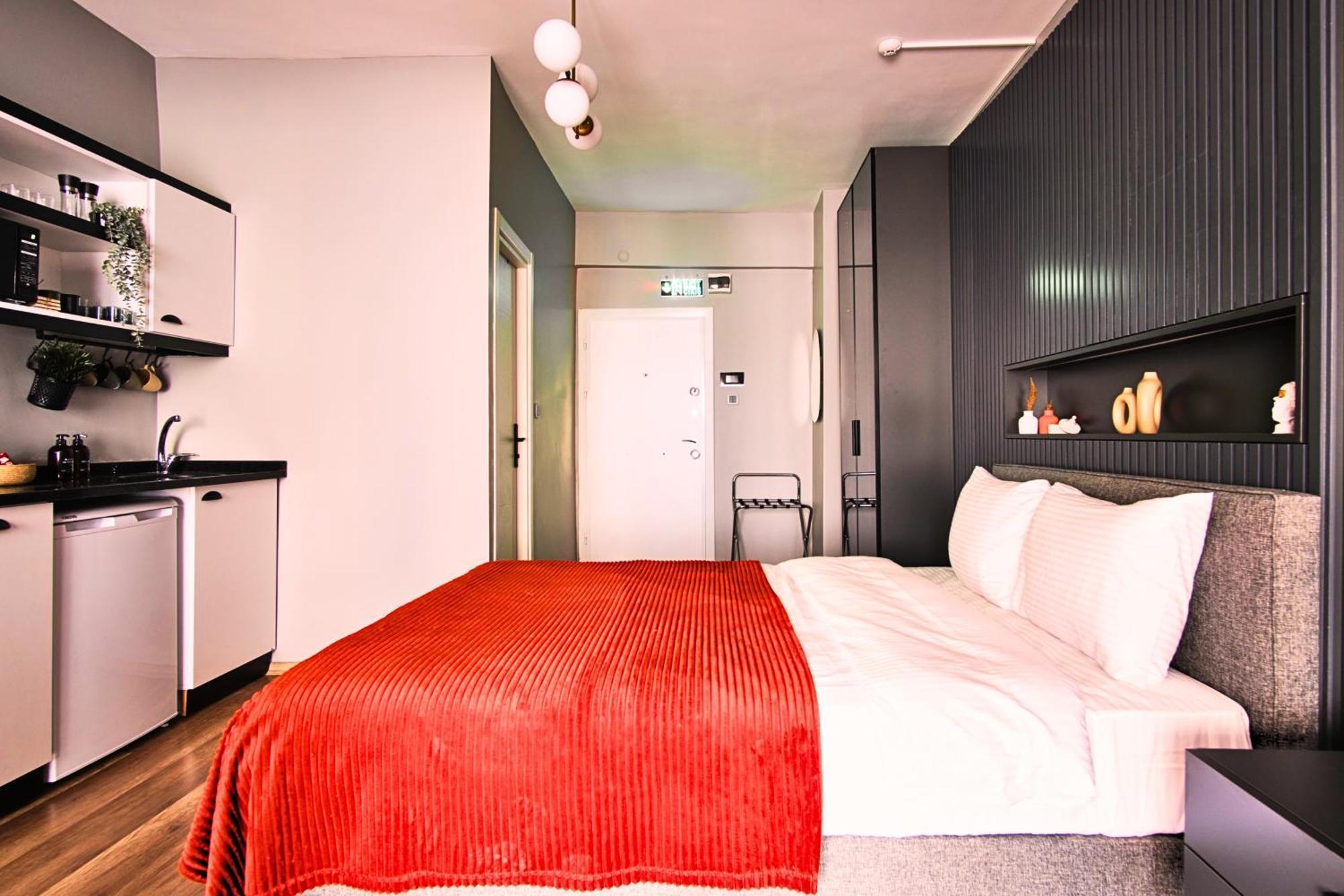 Taks-Inn Suites Истанбул Екстериор снимка